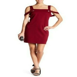 Vanity Room

Grommet Cold-Shoulder Ponte Dress